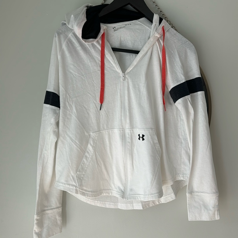 Light weight under armour jacket w front zipper sz L